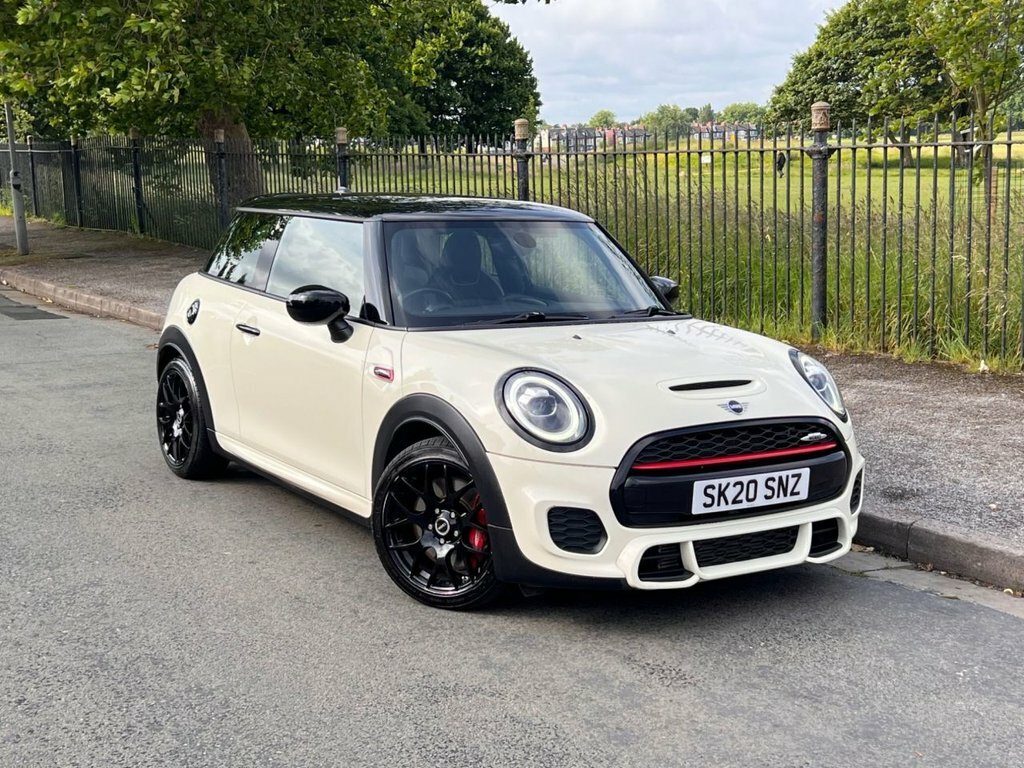Mini Hatch 2L John Cooper Works White