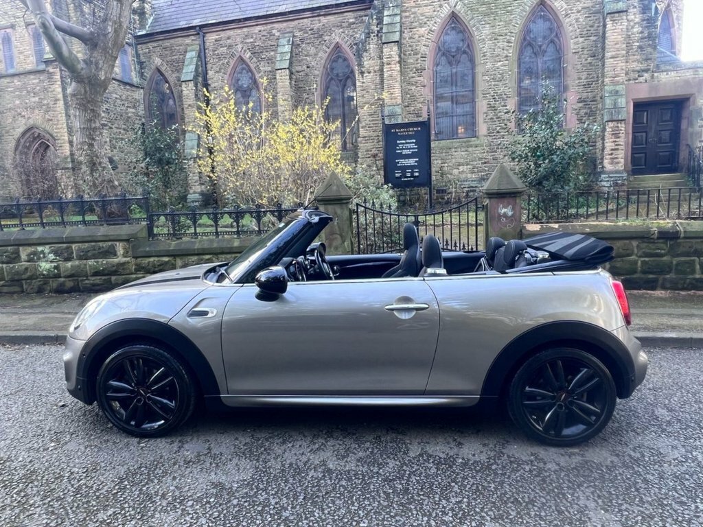 Mini Convertible 1.5L Cooper Sport LR19SGU Silver #6