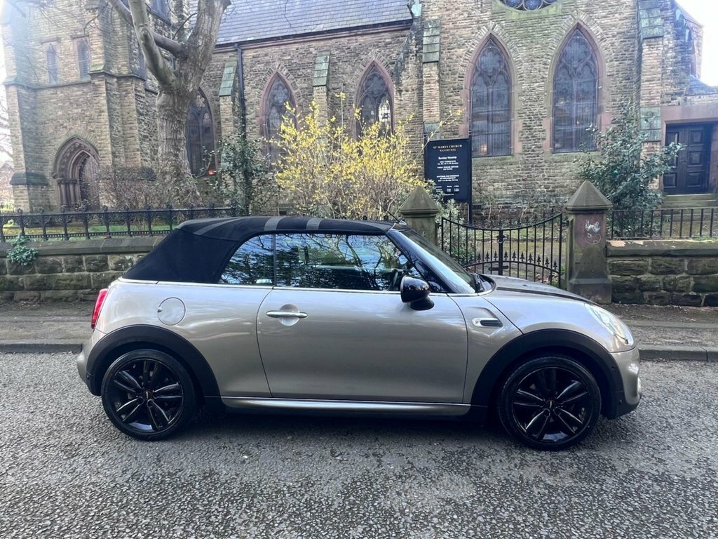 Mini Convertible 1.5L Cooper Sport LR19SGU Silver #5