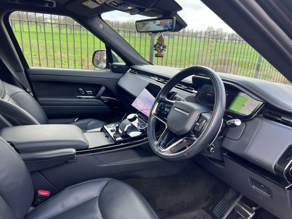 Land Rover Range Rover Sport 3L Autobiography 5dr MJ23BMU Black #2