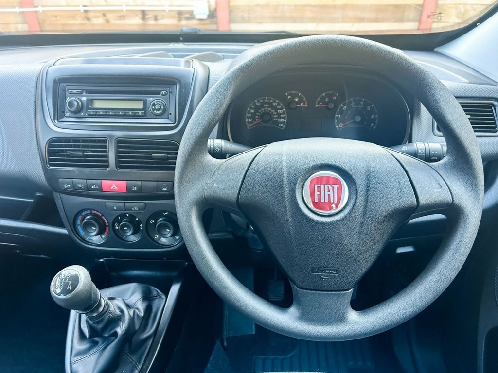 Fiat Doblo 1.4L Pop Red #2