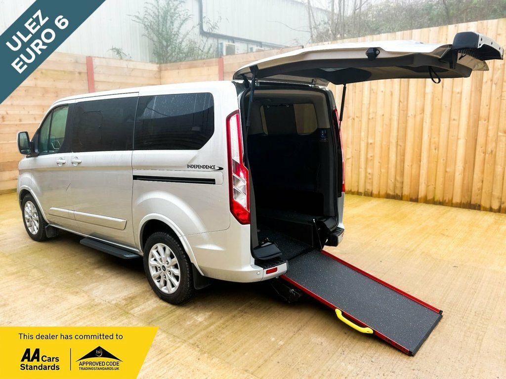 Ford Tourneo Custom 2L Titanium Silver