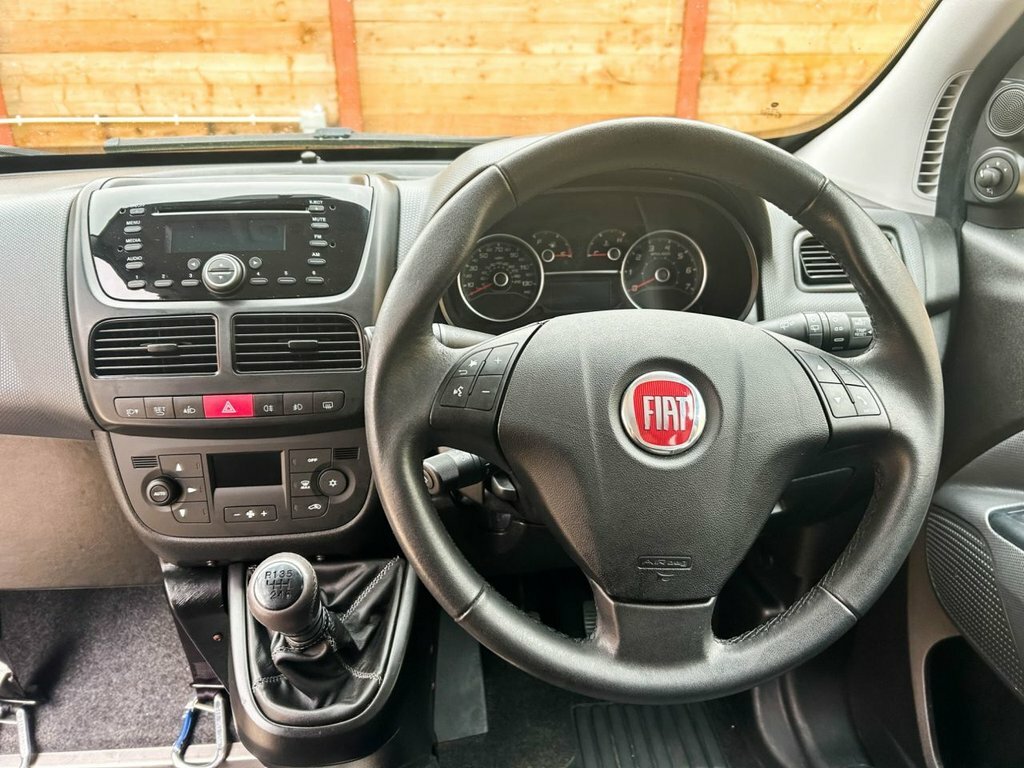 Fiat Doblo 1.6L Lounge Red #2