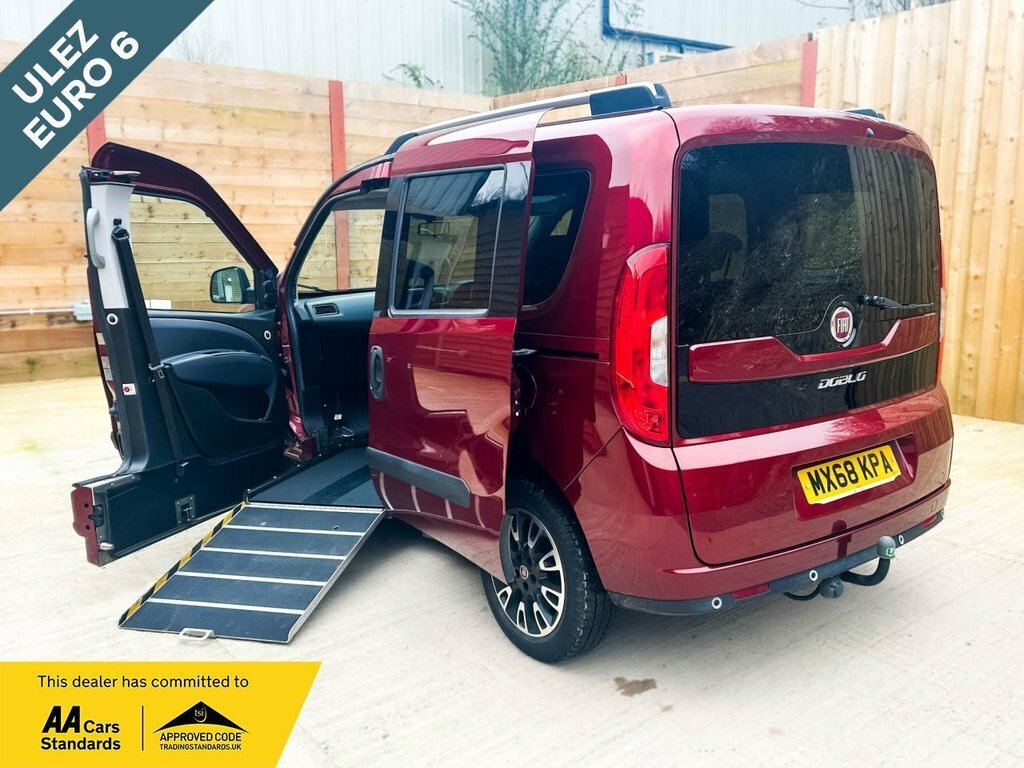Fiat Doblo 1.6L Lounge Red