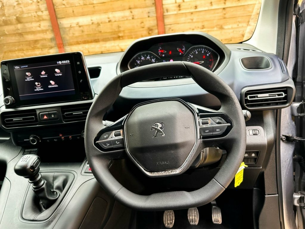 Peugeot Rifter 1.5L Null Grey #2