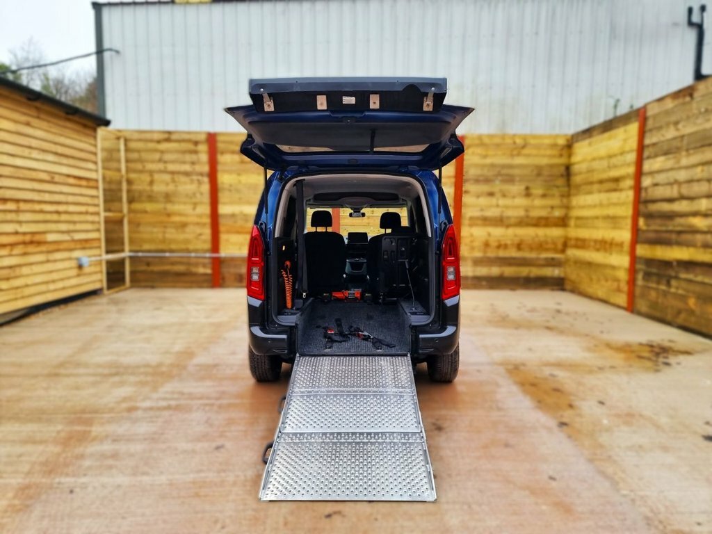 Citroen Berlingo 1.5L Feel Blue #2
