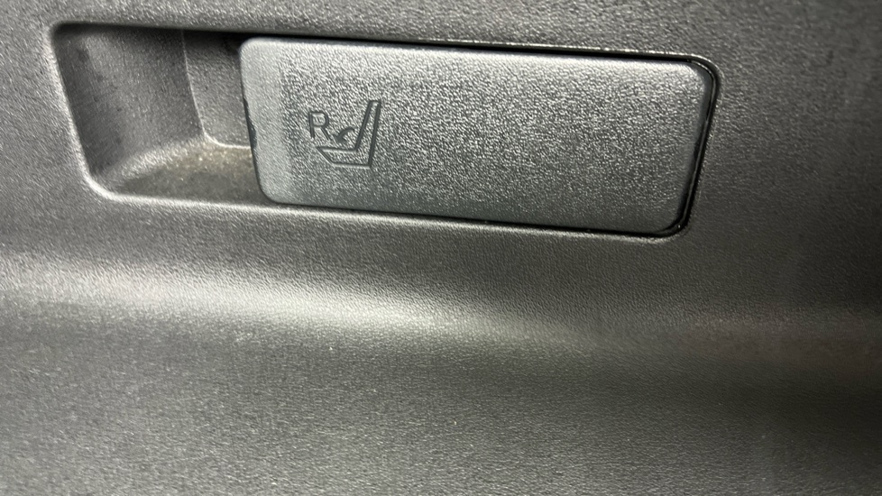Kia  3 1.5P Mt Isg Silver #50