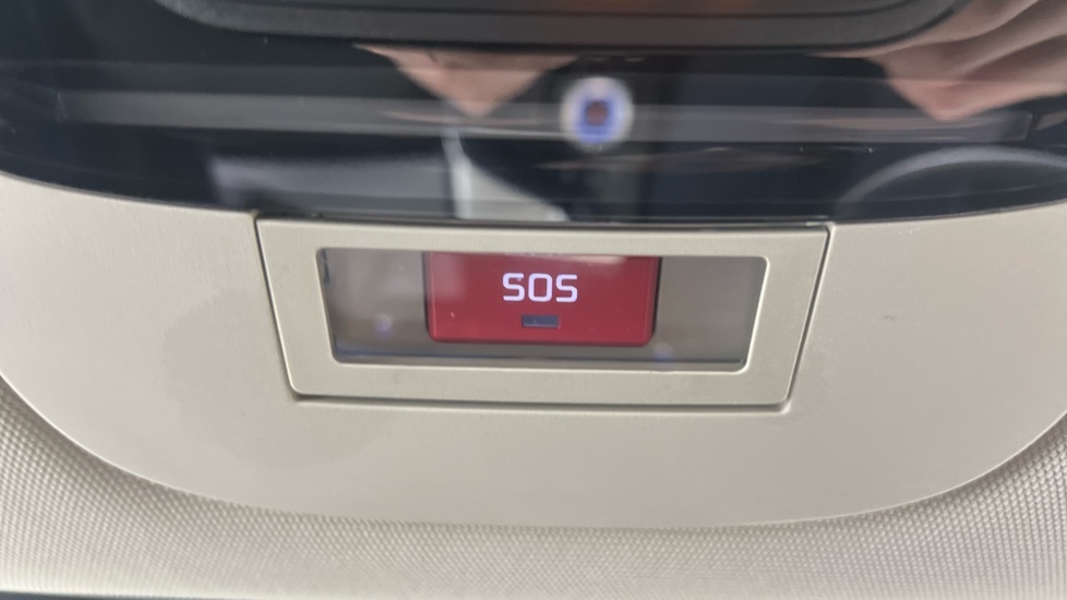 Kia  3 1.5P Mt Isg Silver #12