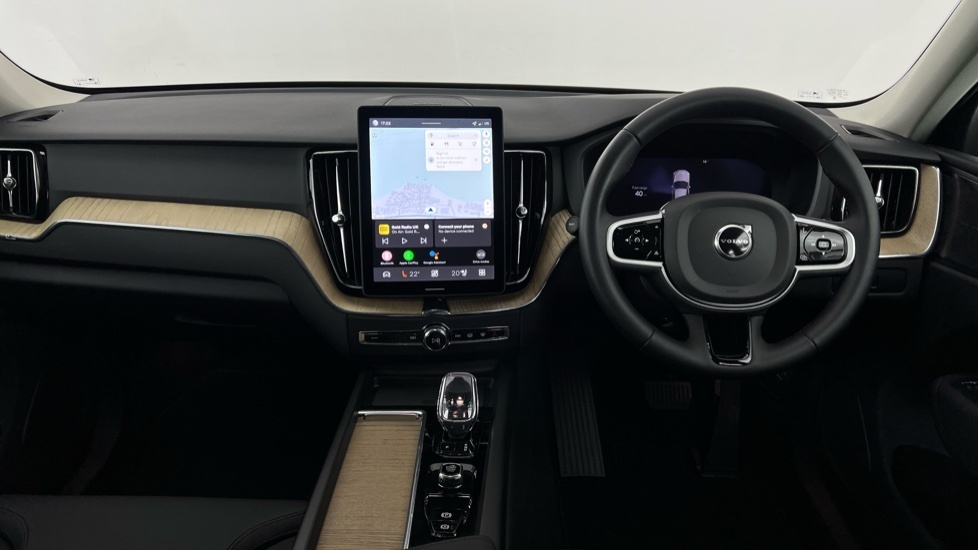Volvo XC60 Plus, B5 Awd Mild Hybrid, Dark WF75BXZ White #5