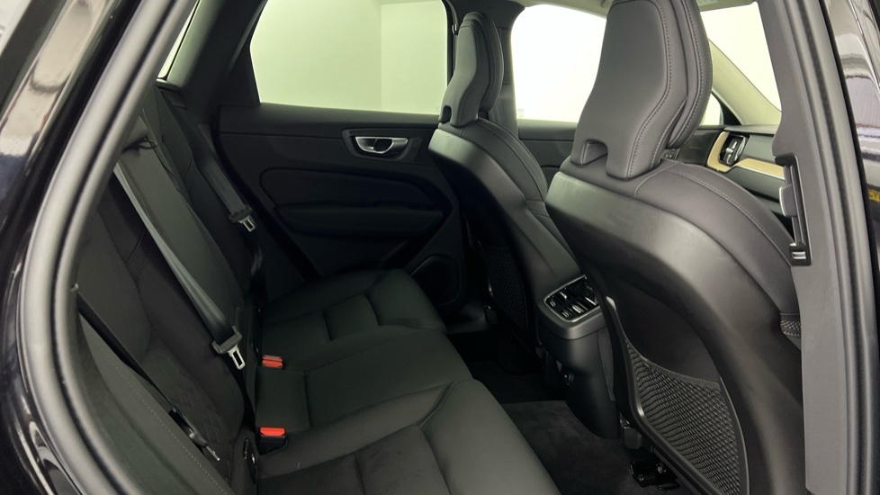 Volvo XC60 Plus, B5 Awd Mild Hybrid, Dark WF75CPY Black #6