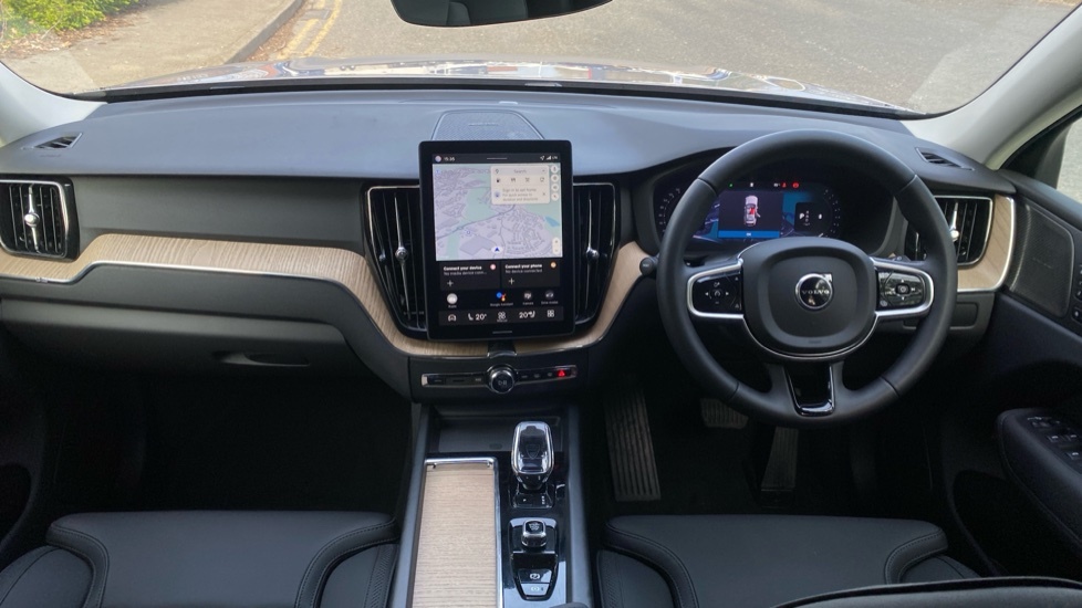 Volvo XC60 Plus, B5 Awd Mild Hybrid, Dark WF75CMX Silver #5