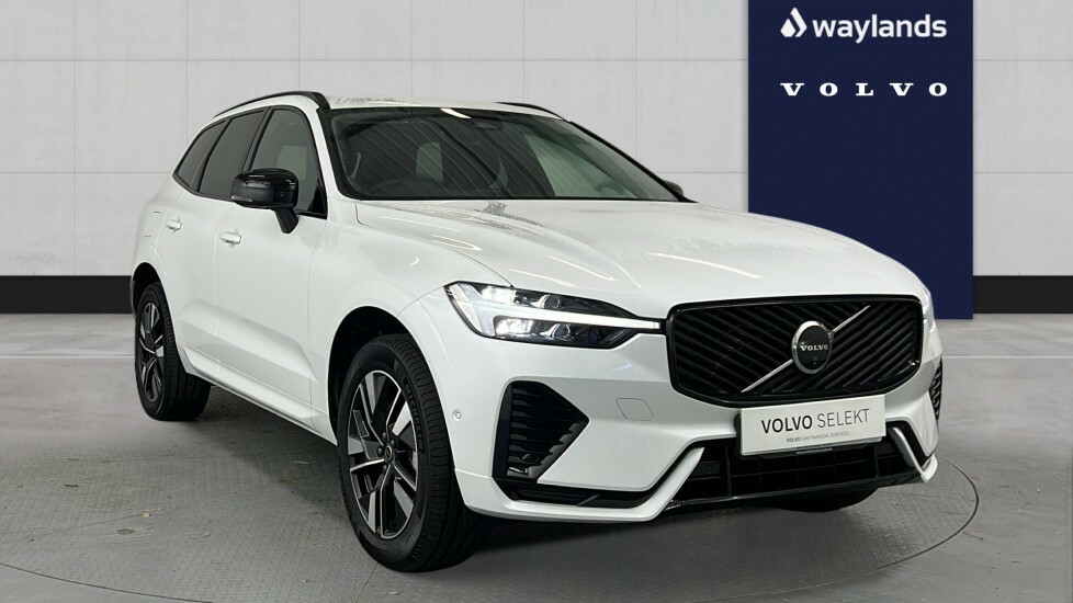 Volvo XC60 B5 Mhev Awd White