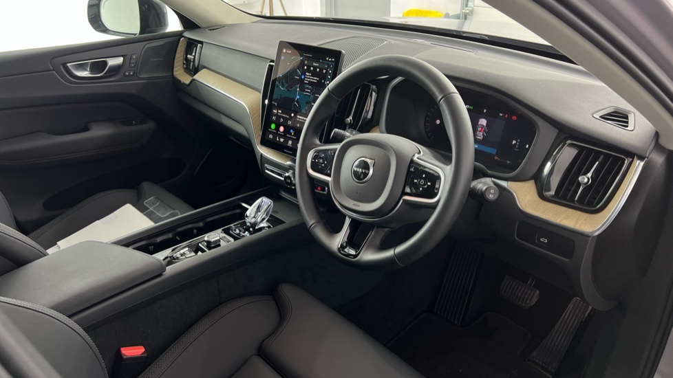 Volvo XC60 Plus, B5 Awd Mild Hybrid, Dark WF75CMU Silver #4