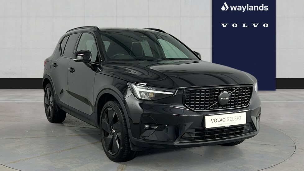 Volvo XC40 Black Edition Plus, B3 Mild Hybrid, Black