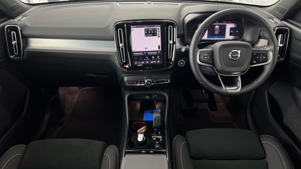 Volvo XC40 Black Edition Plus, B3 Mild Hybrid, WV75UXK Black #5