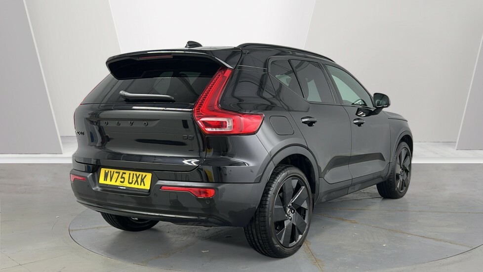 Volvo XC40 Black Edition Plus, B3 Mild Hybrid, WV75UXK Black #2