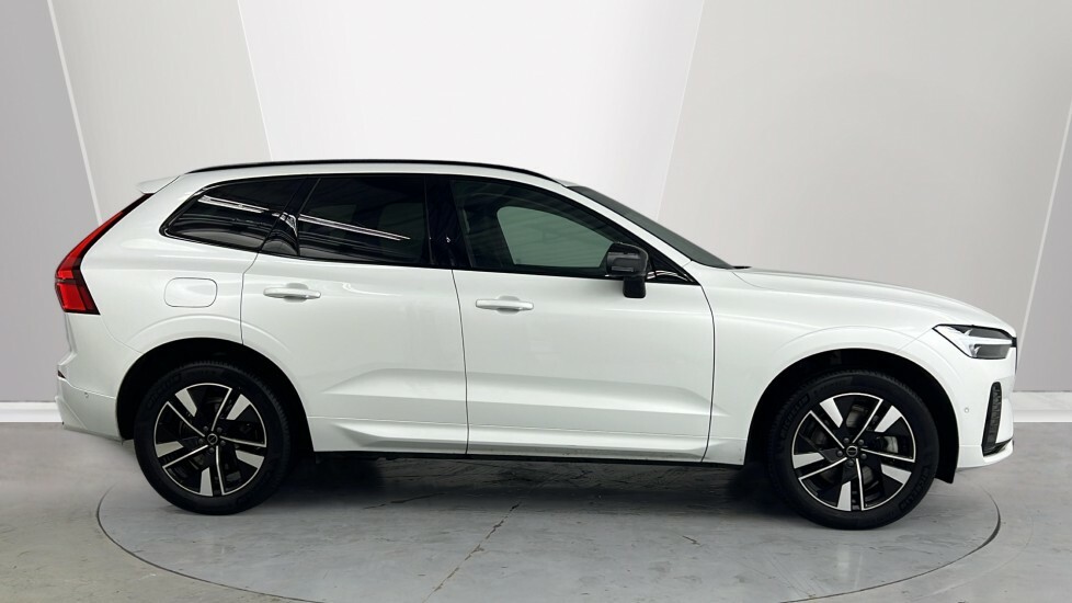 Volvo XC60 Plus, B5 Awd Mild Hybrid, Dark WF75BYC White #3