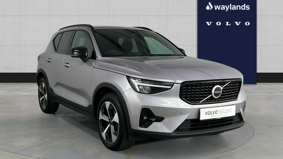 Volvo XC40 Plus, B3 Mild Hybrid, Dark Silver