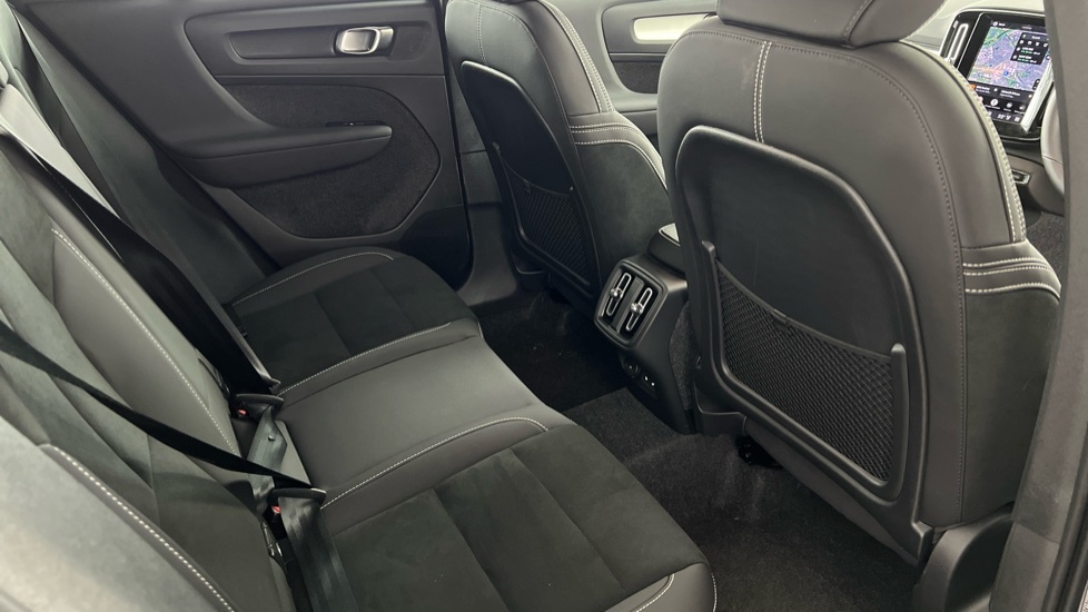 Volvo XC40 Plus, B3 Mild Hybrid, Dark RF25LYC Silver #6