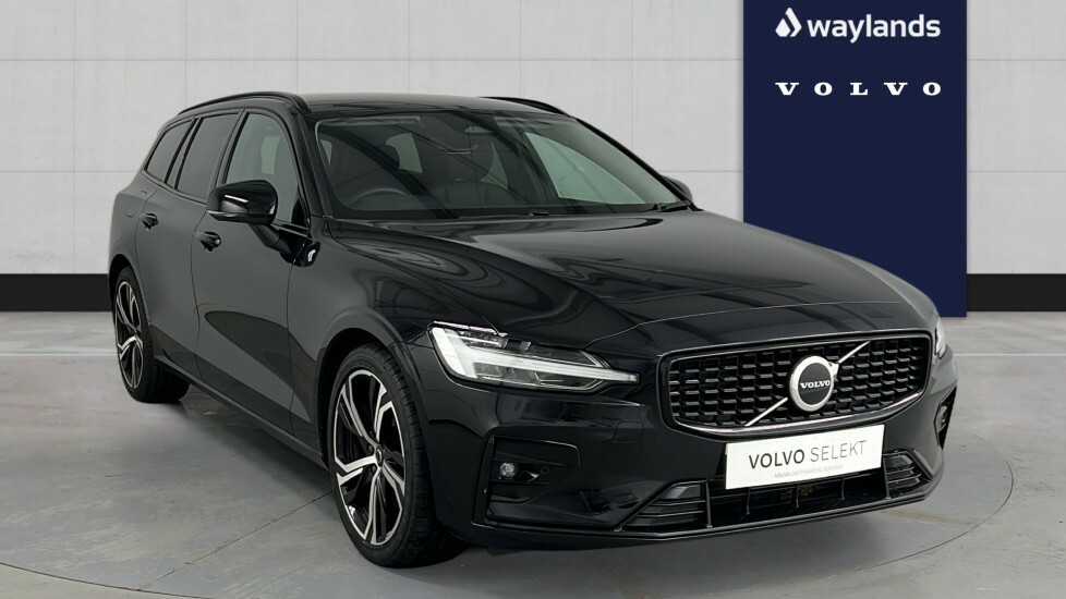 Volvo V60 Plus, B4 Mild Hybrid, Dark Black