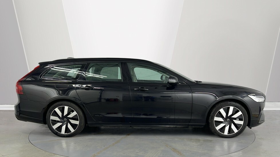 Volvo V90 Plus, T6 Awd Plug-in Hybrid, Dark RJ25KNX Black #3