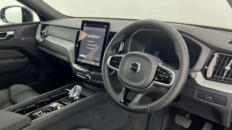 Volvo XC60 Black Edition Plus, B5 Awd Mild Hybrid, WF75FLJ Grey #4