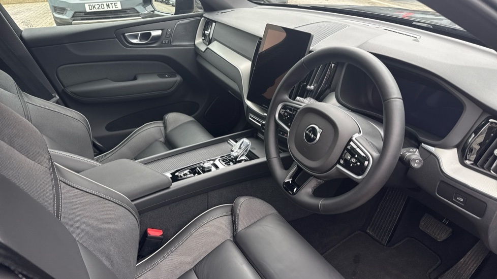Volvo XC60 Black Edition Plus, B5 Awd Mild Hybrid, WJ75XVV Black #4