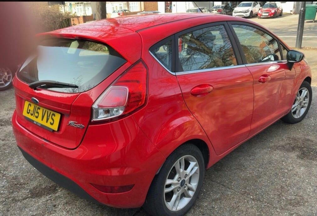 Ford Fiesta 1.25 Zetec Euro 6 GJ15VVS Red #2