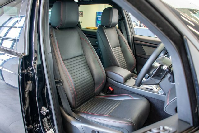 Land Rover Discovery Sport 2.0 P250 Mhev R-dynamic Hse Suv 4W Black #2