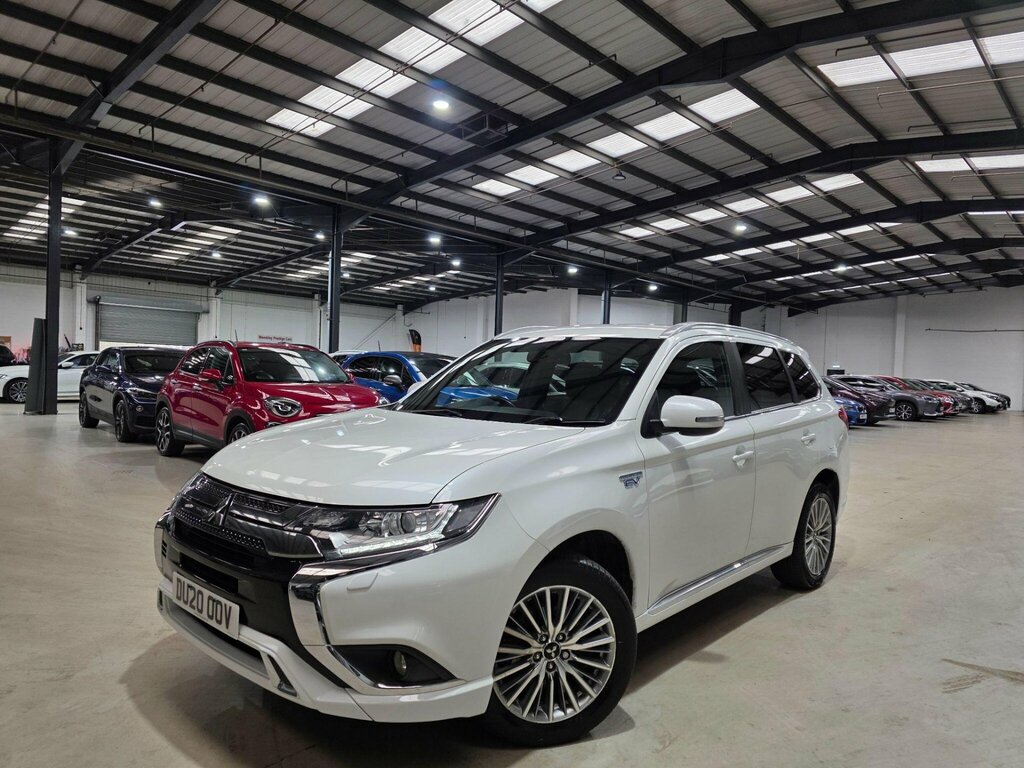 Mitsubishi Outlander 2.4H Twinmotor 13.8Kwh Dynamic Cvt 4Wd Euro 6 Ss White