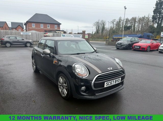 Mini Hatch 1.5 Cooper Seven Hatchback Euro Black