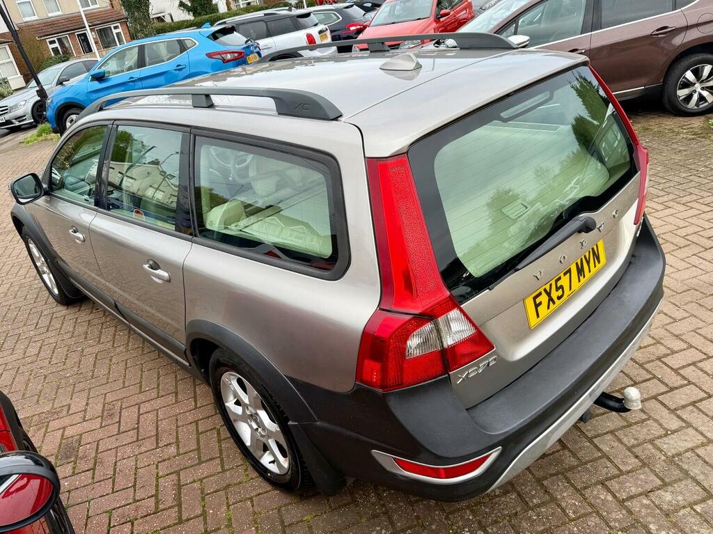Volvo XC70 2.4 D5 Se Geartronic Awd Euro 4 200857 Gold #4