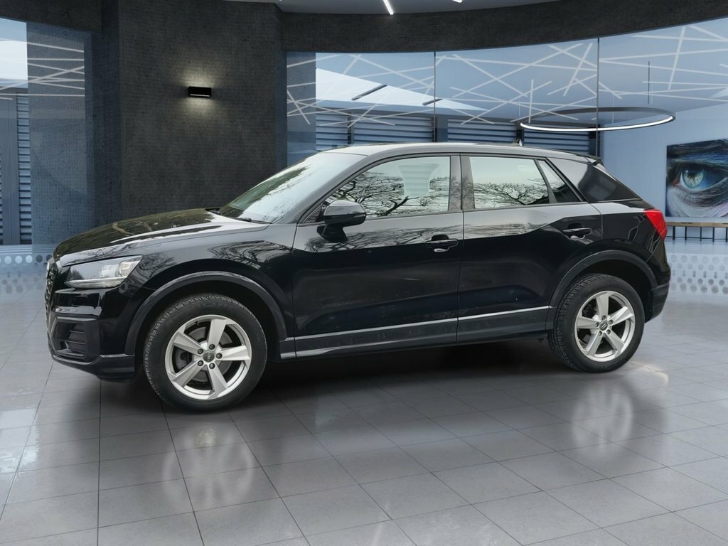 Audi Q2 1L Sport Black #4