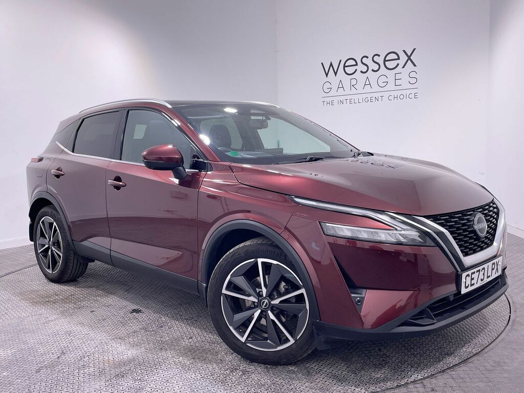 Nissan Qashqai 1.3 Dig-t Mh Tekna Red