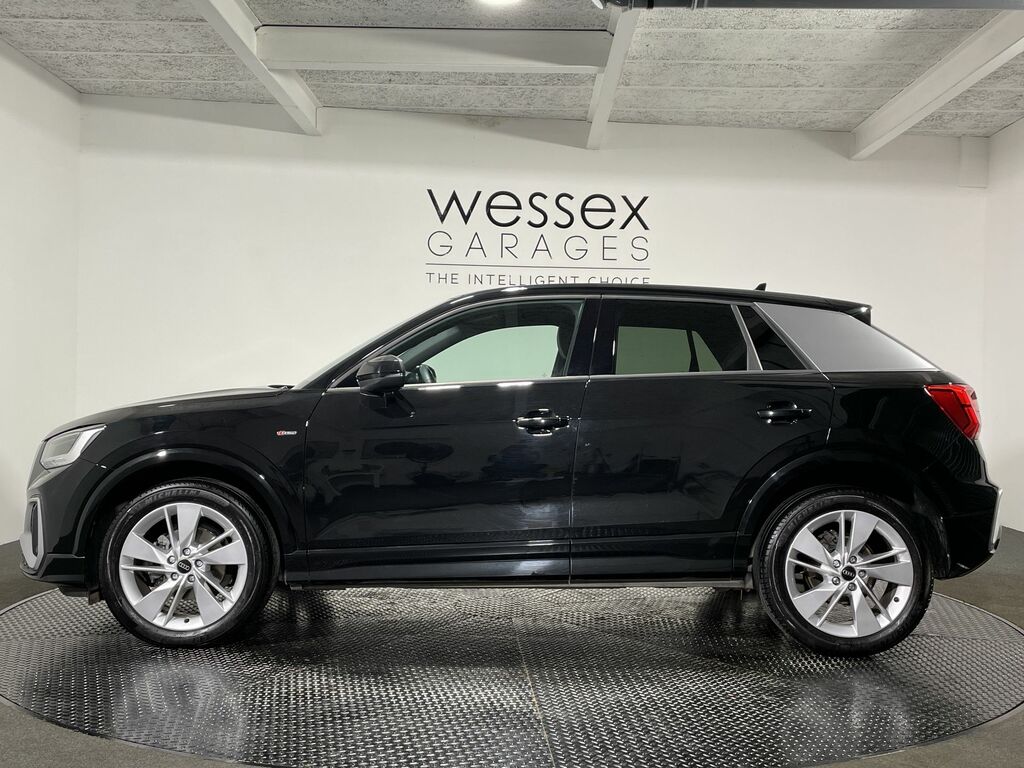 Audi Q2 35 Tfsi S Line S Tronic WN73EPP Black #6