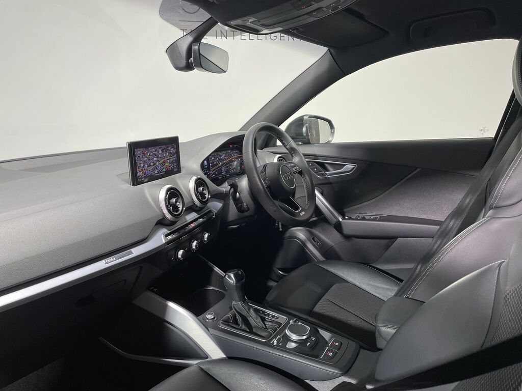 Audi Q2 35 Tfsi S Line S Tronic WN73EPP Black #2