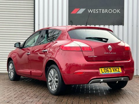Renault Megane 1.5 Dci Knight LO63VKZ Red #4