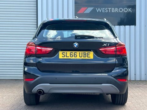 BMW X1 2.0 18D Se SL66UBE Black #3