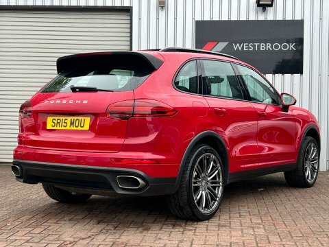 Porsche Cayenne 3.0 Td V6 SR15MOU Red #2