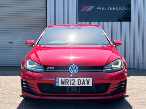 Volkswagen Golf 2.0 Tdi Bluemotion WR12DAV Red #6