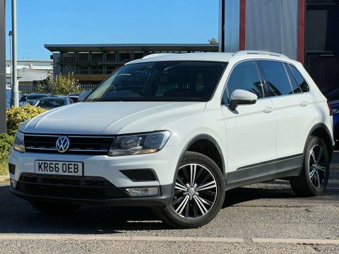 Volkswagen Tiguan 2.0 Tdi Bluemotion KR66OEB White #4