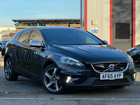 Volvo V40 2.0 D4 R-design Black