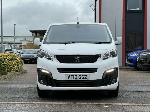 Peugeot Traveller 2.0 Bluehdi Allure VT19GGZ White #6