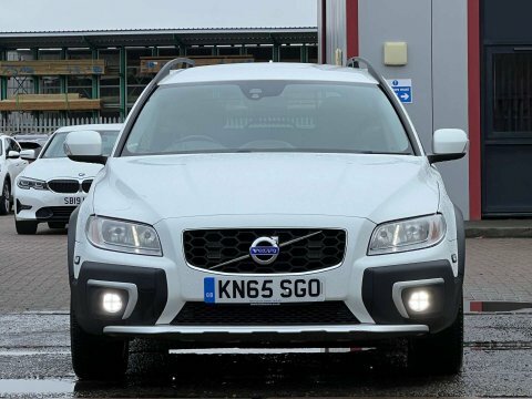 Volvo XC70 2.4 D5 Se KN65SGO White #3