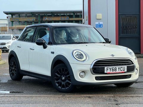 Mini Hatch 1.5 Cooper D White