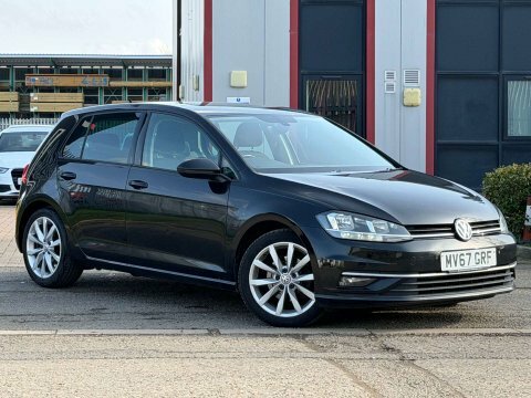 Volkswagen Golf 1.6 Tdi Bluemotion MV67GRF Black #2