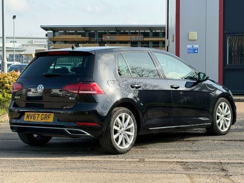 Volkswagen Golf 1.6 Tdi Bluemotion MV67GRF Black #6
