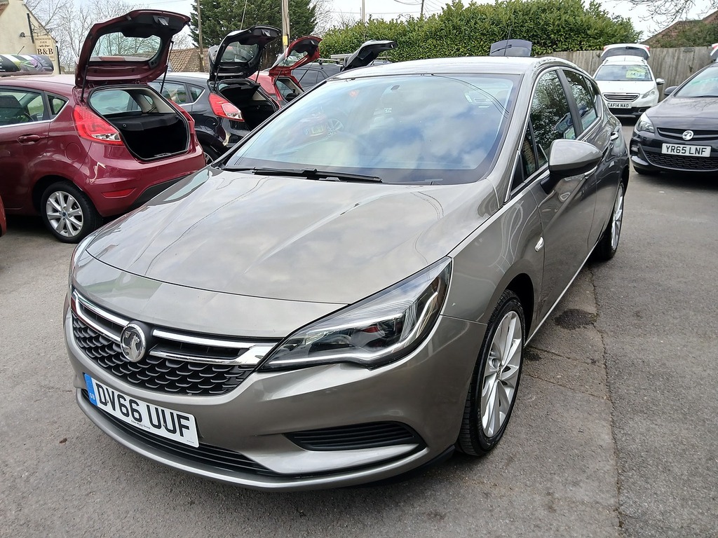 Vauxhall Astra I Turbo Design DV66UUF Grey #3