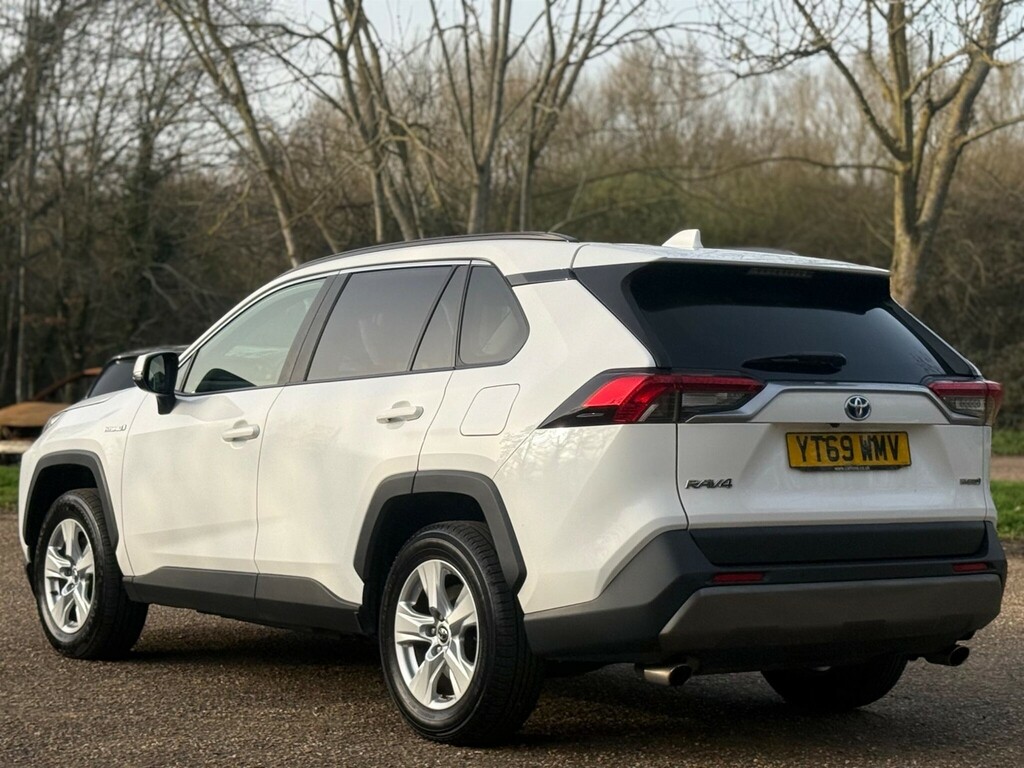 Toyota Rav 4 2019 2.5 Vvt-h Icon Cvt Euro 6 Ss YT69WMV White #6