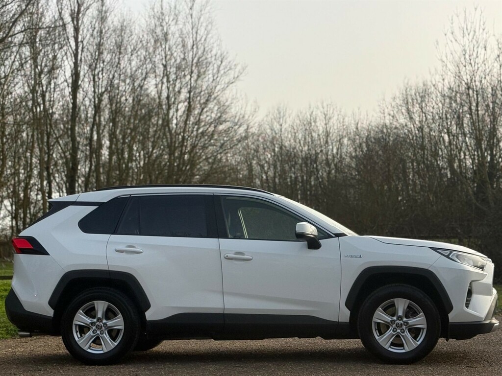 Toyota Rav 4 2019 2.5 Vvt-h Icon Cvt Euro 6 Ss YT69WMV White #3